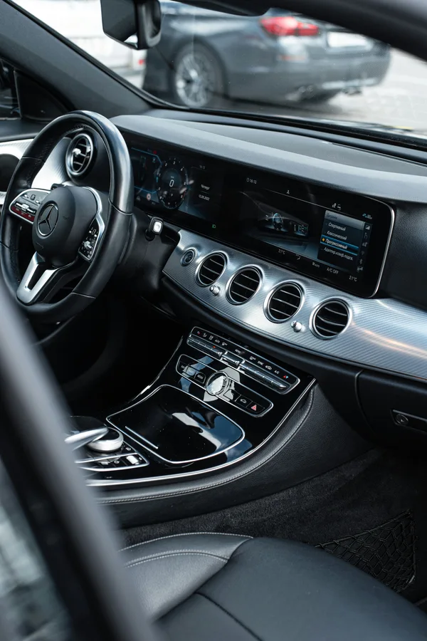 Malaga transfer Mercedes E-Class interior front cabin private transfer