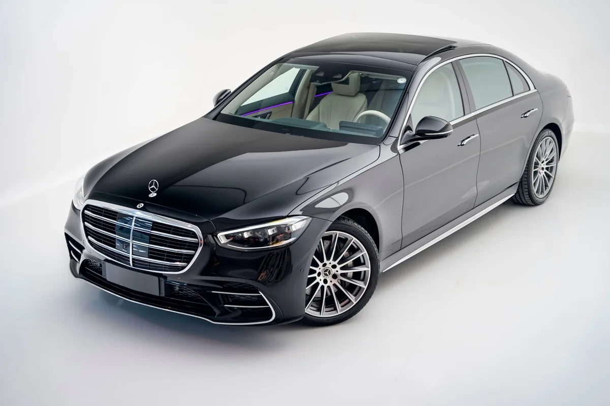 Malaga VIP transfer Mercedes S-Class studio angle executive private car